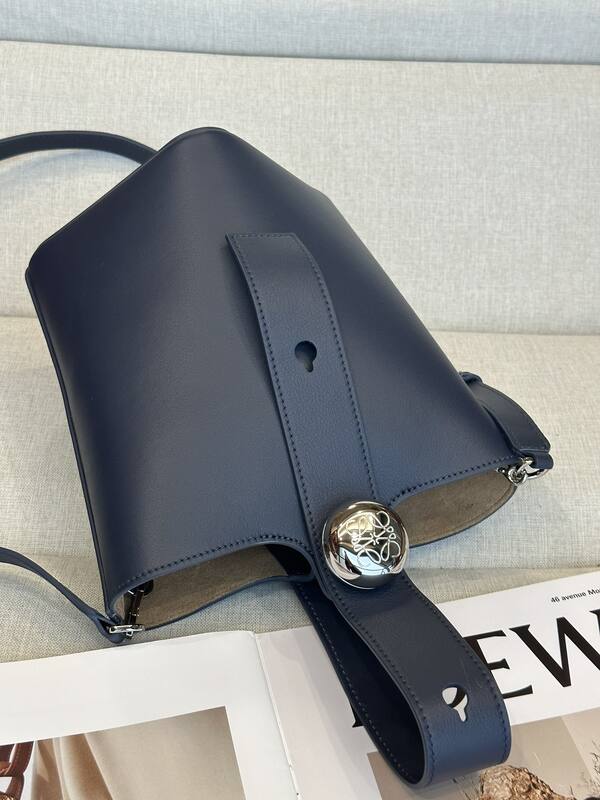 Loewe Calfskin 25x18x10cm shoulder bag — 1:1 Replica