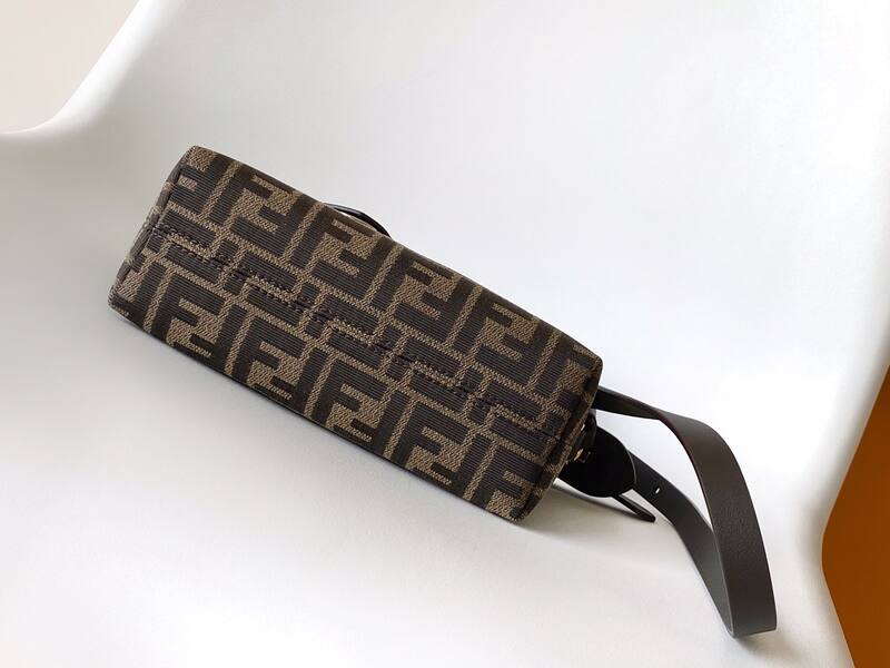 Fendi Monogram shoulder bag — Top Quality Replica