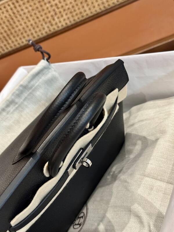 Hermes Birkin Black handbag — AAA Quality Replica