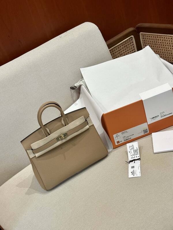 Hermes Birkin Beige work — 1:1 Replica