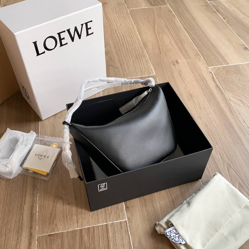 Loewe Black shoulder bag — AAA Quality Replica