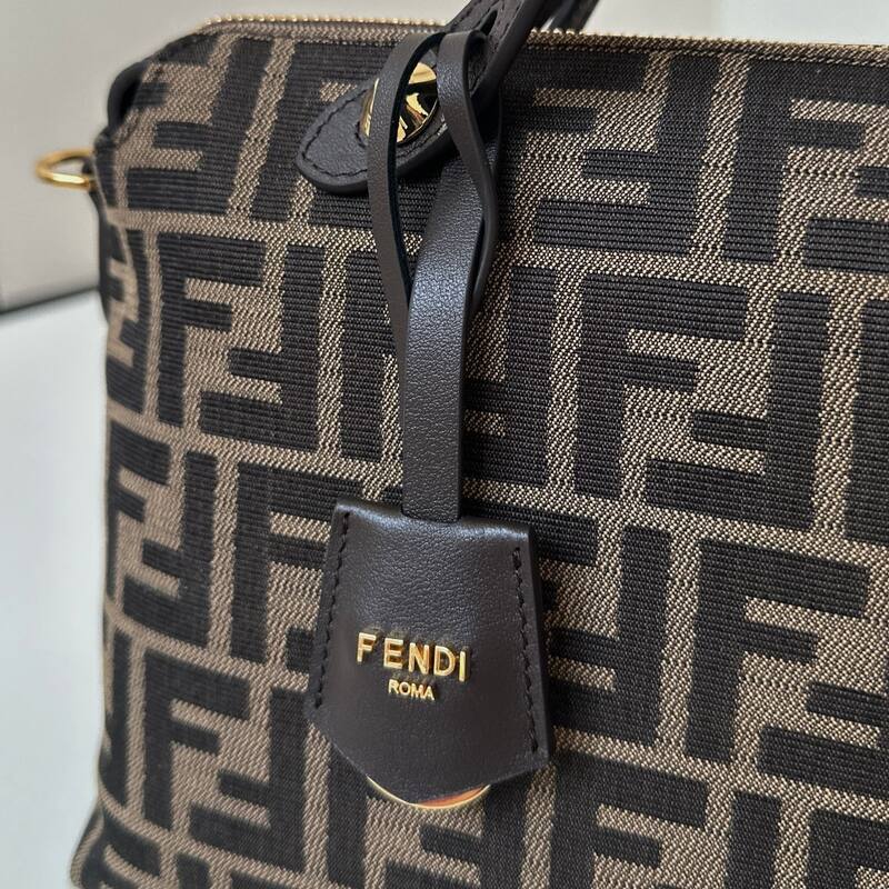Fendi shoulder bag — Premium Replica