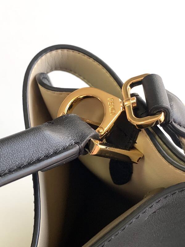 Fendi Peekaboo Black 33x22x14cm shoulder bag — Premium Replica