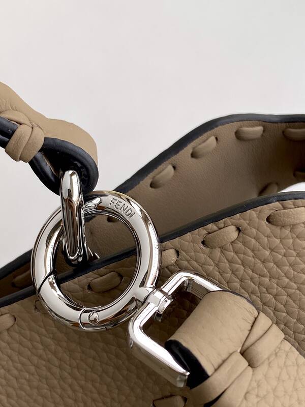 Fendi Peekaboo Beige 33x22x14cm shoulder bag — Premium Replica