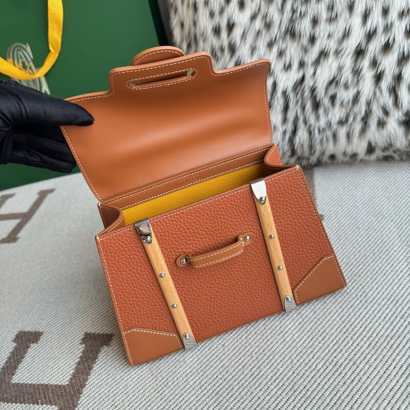 Goyard Brown shoulder bag — AAA Quality Replica
