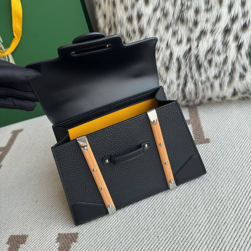 Goyard Black shoulder bag — Top Quality Replica