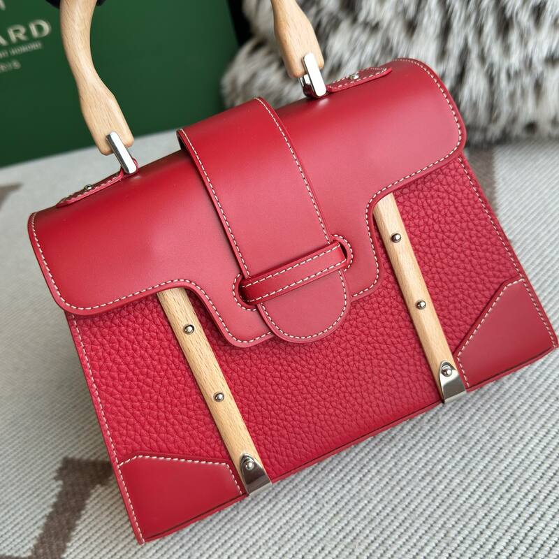Goyard Red shoulder bag — AAA Quality Replica