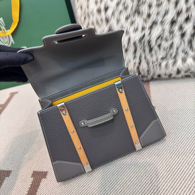 Goyard Grey shoulder bag — Top Quality Replica