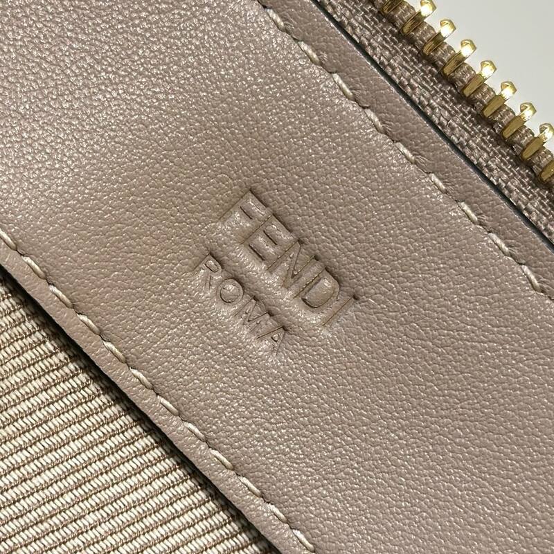 Fendi shoulder bag — AAA Quality Replica