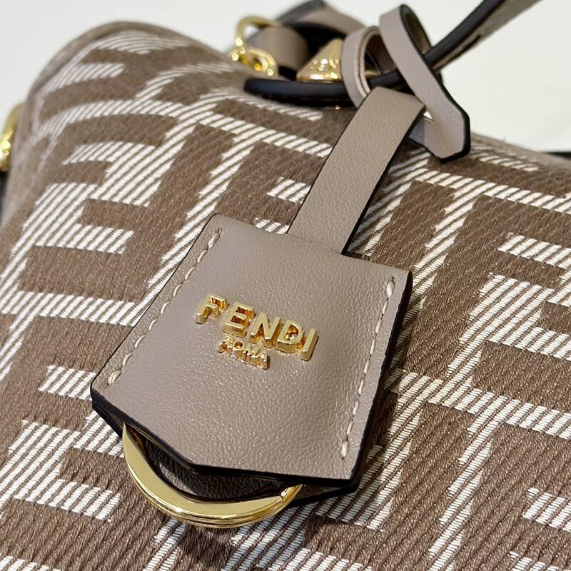 Fendi shoulder bag — AAA Quality Replica