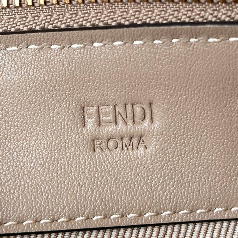 Fendi shoulder bag — 1:1 Replica