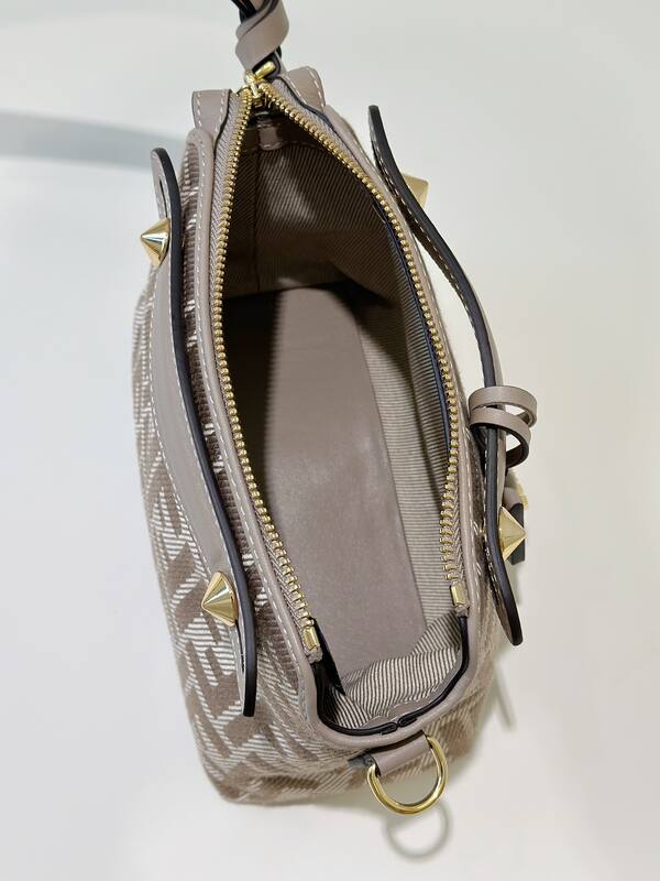 Fendi shoulder bag — 1:1 Replica