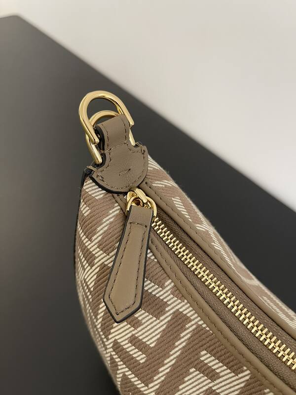 Fendi Monogram 25x18x10cm shoulder bag — Top Quality Replica