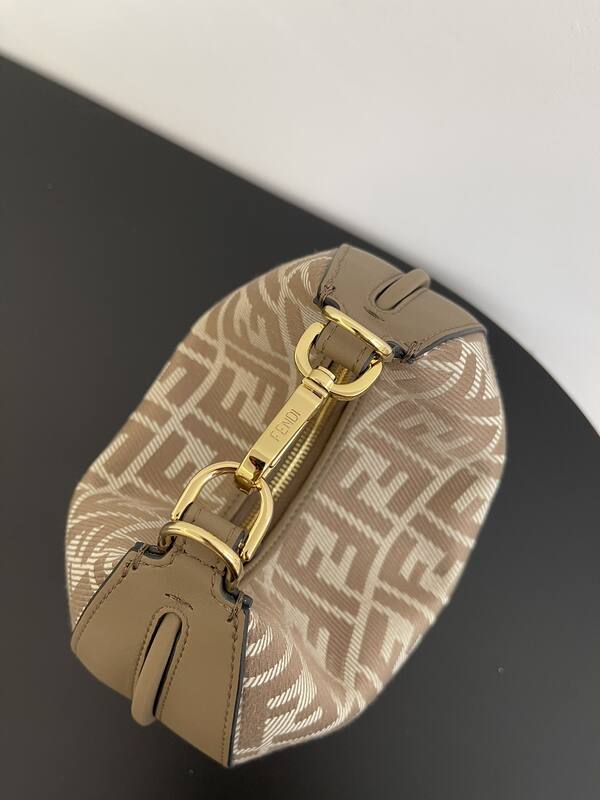 Fendi Monogram 25x18x10cm shoulder bag — Top Quality Replica
