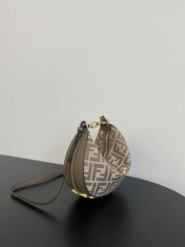 Fendi Monogram 25x18x10cm shoulder bag Top Quality Replica