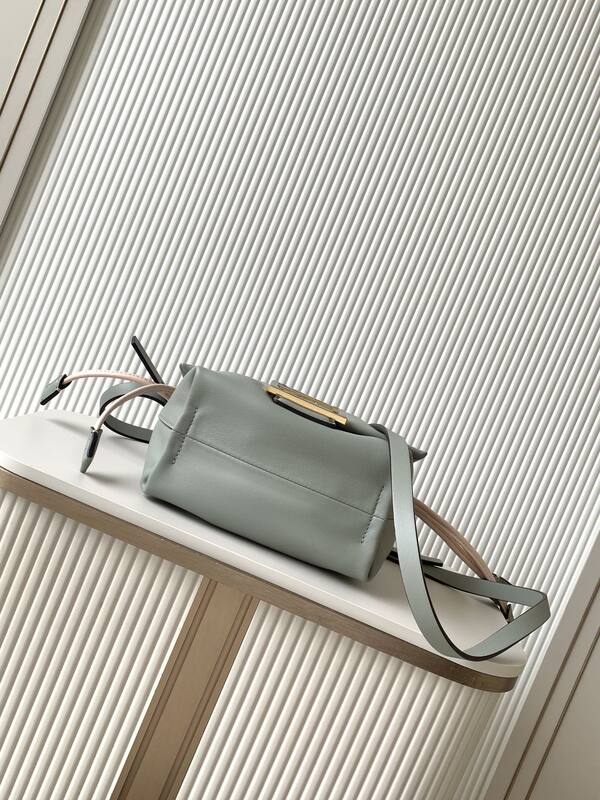 Fendi Green 25x18x10cm shoulder bag — Premium Replica