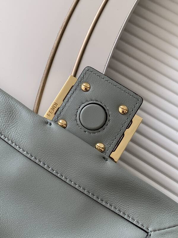 Fendi Green 25x18x10cm shoulder bag — Premium Replica