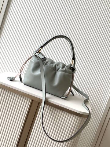 Fendi Green 25x18x10cm shoulder bag Premium Replica