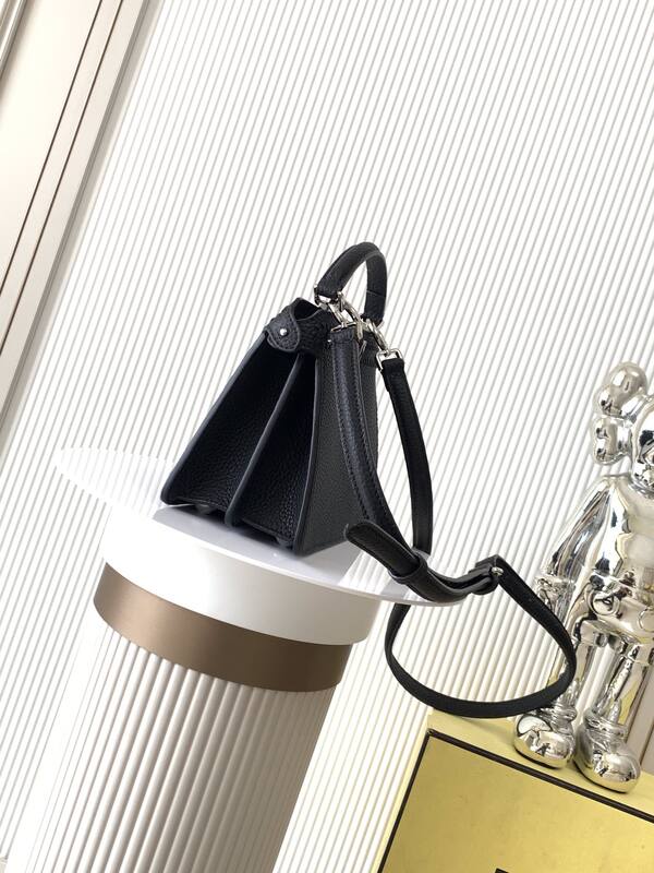Fendi Peekaboo Black 33x22x14cm shoulder bag — 1:1 Replica
