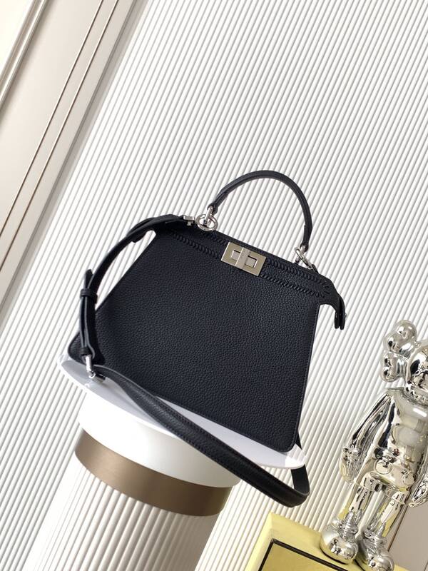 Fendi Peekaboo Black 33x22x14cm shoulder bag — Premium Replica