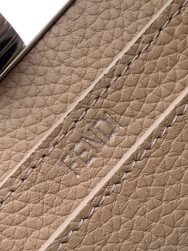 Fendi Peekaboo Beige 33x22x14cm shoulder bag — 1:1 Replica