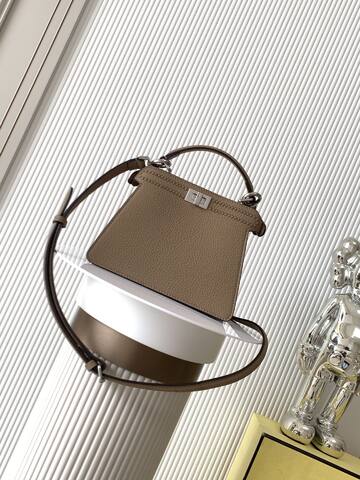Fendi Peekaboo Beige 33x22x14cm shoulder bag 1 1 Replica