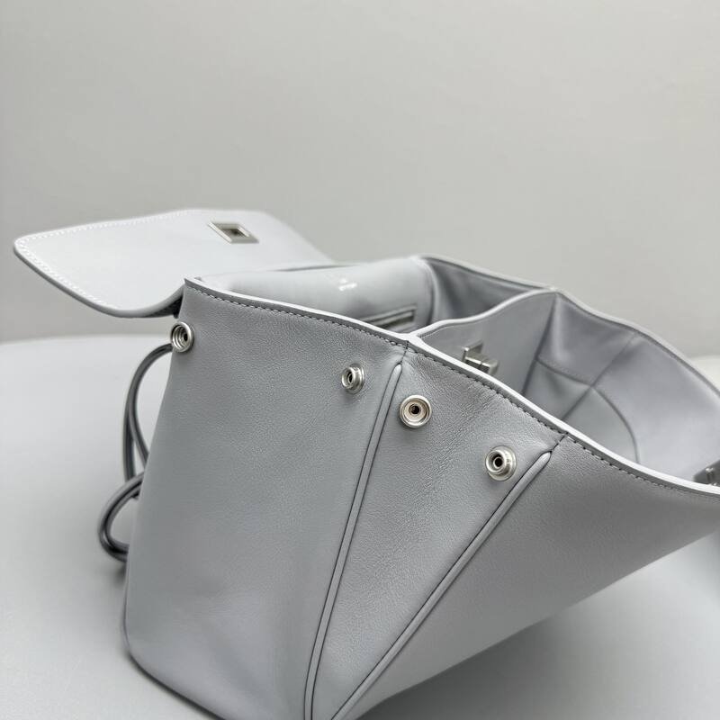 Balenciaga Gray 25x18x10cm shoulder bag — Top Quality Replica