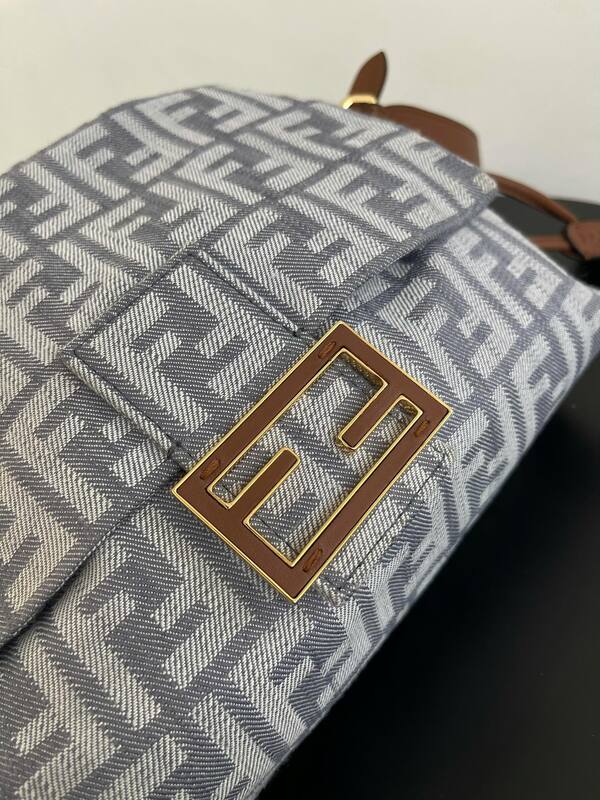 Fendi shoulder bag — Premium Replica