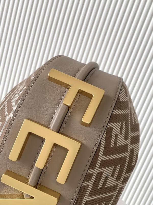 Fendi Monogram 25x18x10cm shoulder bag — 1:1 Replica