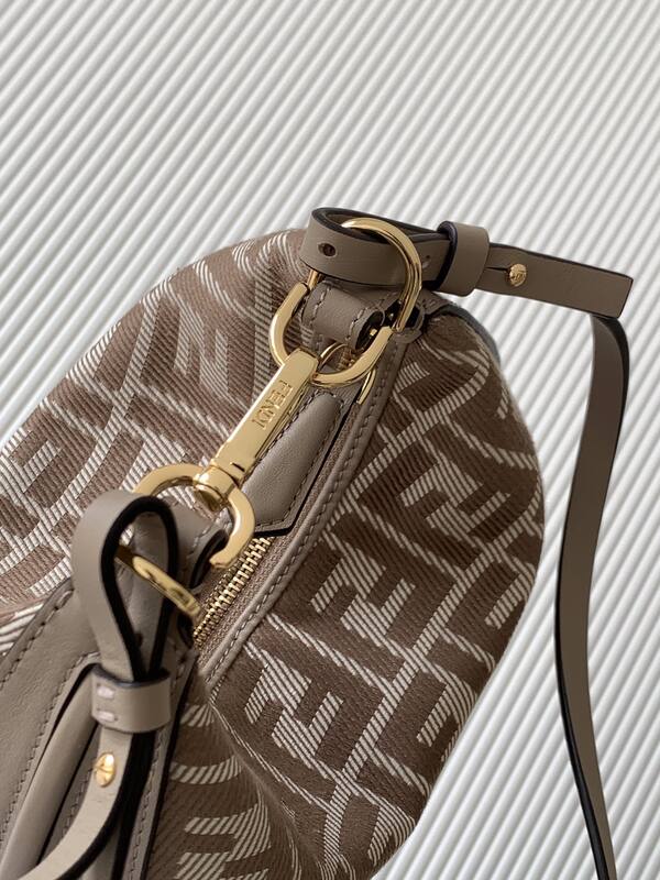 Fendi Monogram 25x18x10cm shoulder bag — 1:1 Replica