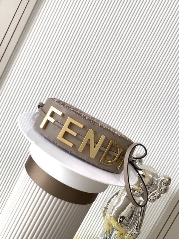 Fendi Monogram 25x18x10cm shoulder bag — 1:1 Replica