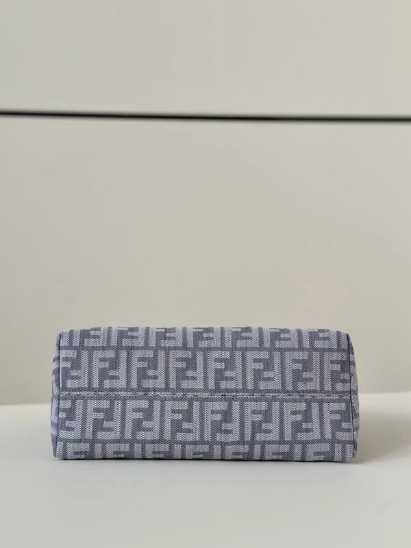 Fendi shoulder bag — AAA Quality Replica