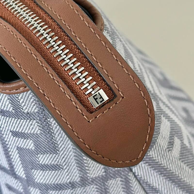 Fendi shoulder bag — AAA Quality Replica