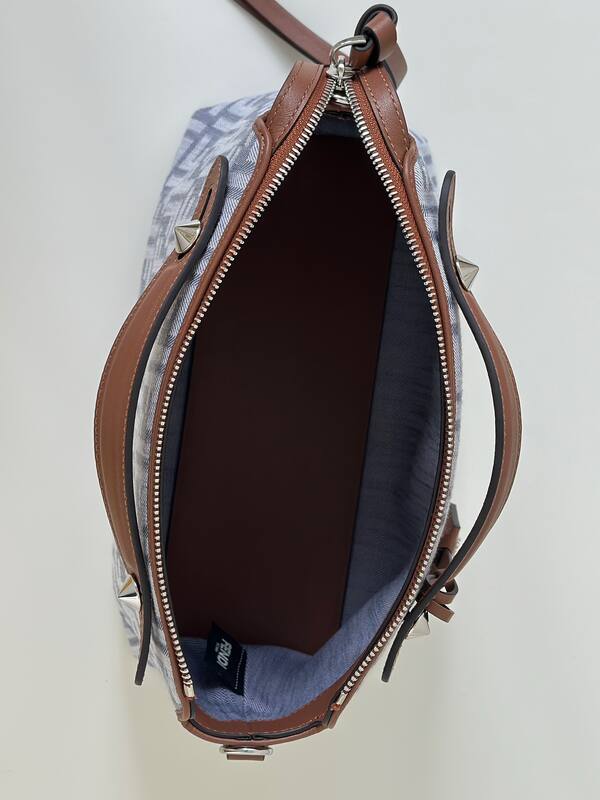 Fendi shoulder bag — AAA Quality Replica