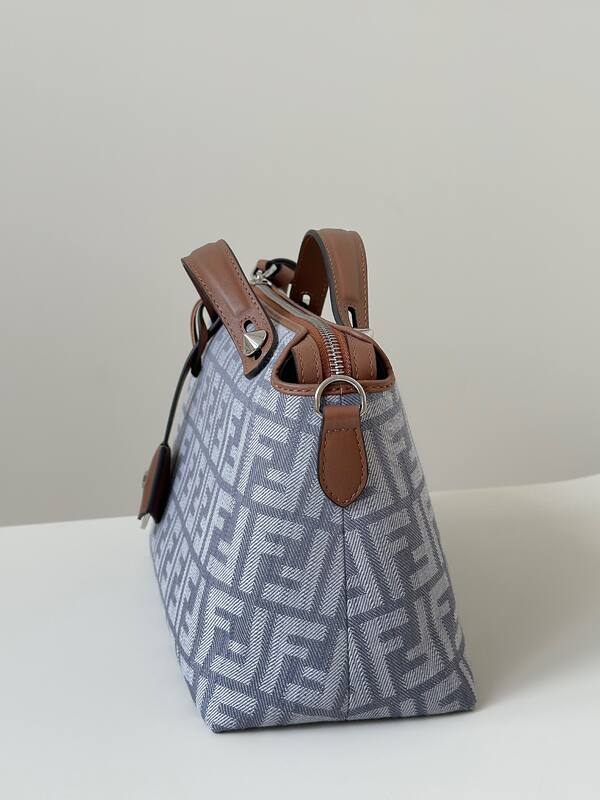 Fendi shoulder bag — AAA Quality Replica