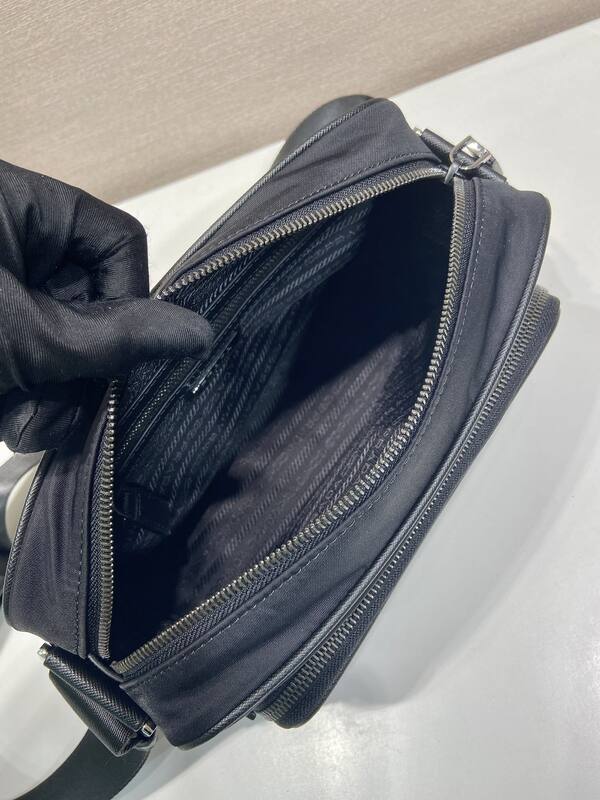 Prada Black shoulder bag — 1:1 Replica