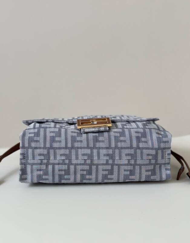 Fendi shoulder bag — 1:1 Replica