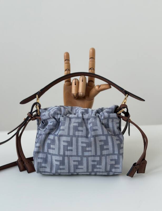 Fendi shoulder bag — 1:1 Replica