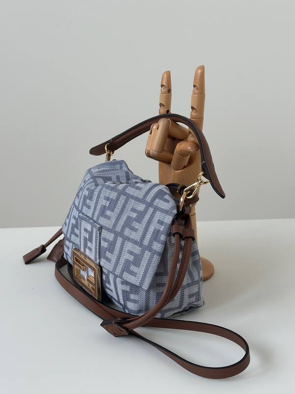 Fendi shoulder bag — 1:1 Replica