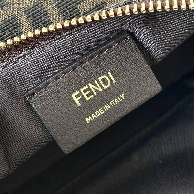 Fendi shoulder bag — Premium Replica