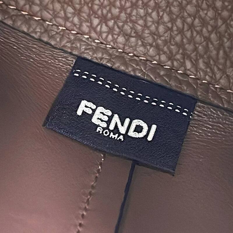 Fendi Brown 25x18x10cm shoulder bag — AAA Quality Replica
