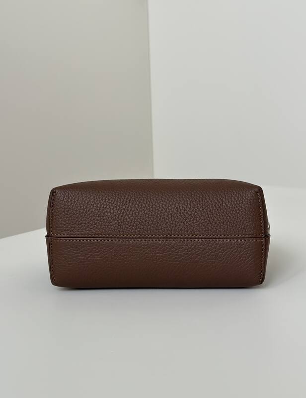 Fendi Brown shoulder bag — 1:1 Replica