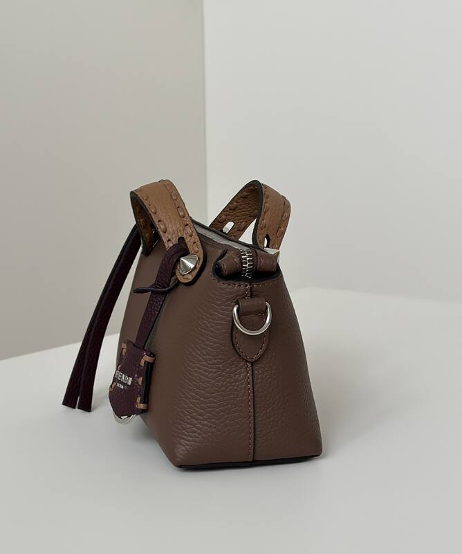 Fendi Brown shoulder bag — 1:1 Replica