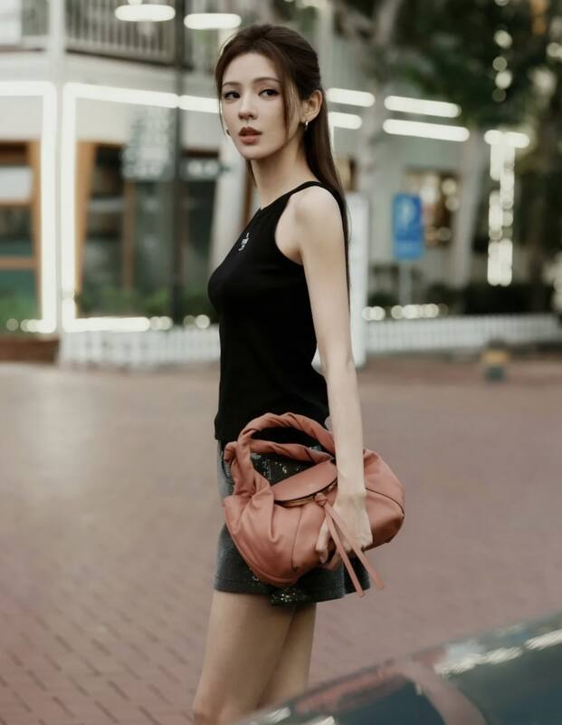 Fendi shoulder bag — AAA Quality Replica