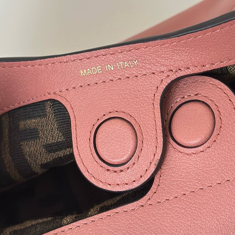 Fendi shoulder bag — Premium Replica