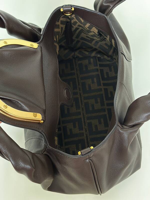 Fendi shoulder bag — Top Quality Replica