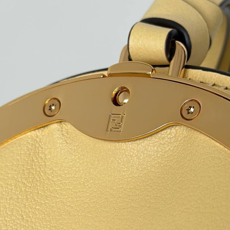 Fendi shoulder bag — AAA Quality Replica