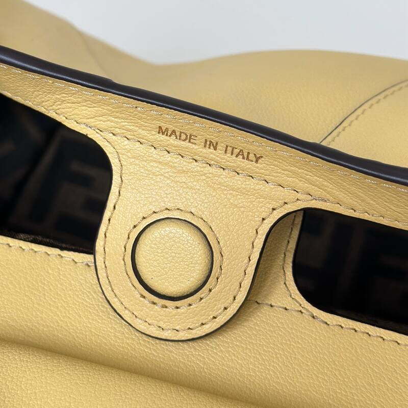Fendi shoulder bag — AAA Quality Replica