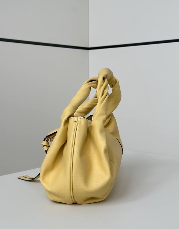 Fendi shoulder bag — AAA Quality Replica