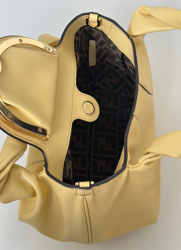 Fendi shoulder bag — AAA Quality Replica